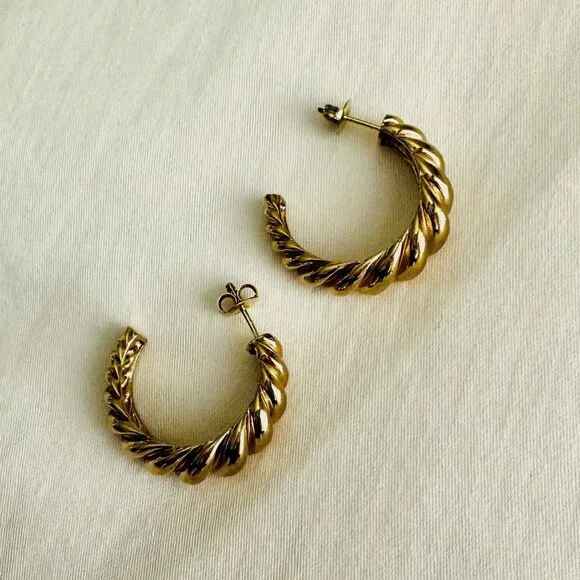 Mejuri Gold Twisted Hoop Earrings - Picture 1 of 4